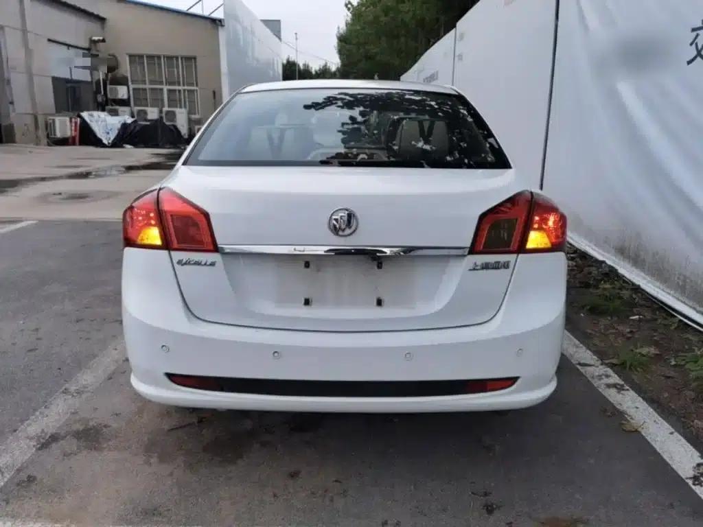 Buick Excelle 2015 1.5L Manual Premium Edition — миниатюра 6
