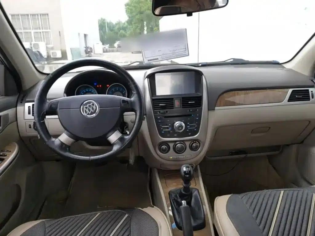 Buick Excelle 2015 1.5L Manual Premium Edition — миниатюра 10