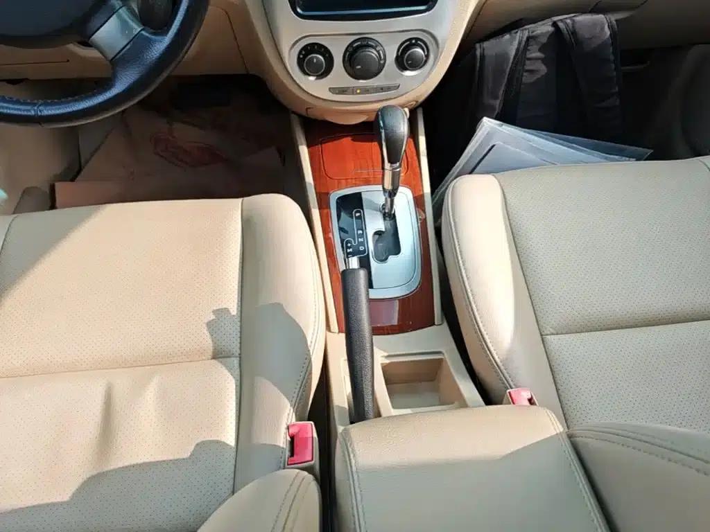 Buick Excelle 2013 1.5L Automatic Premium Edition — миниатюра 14