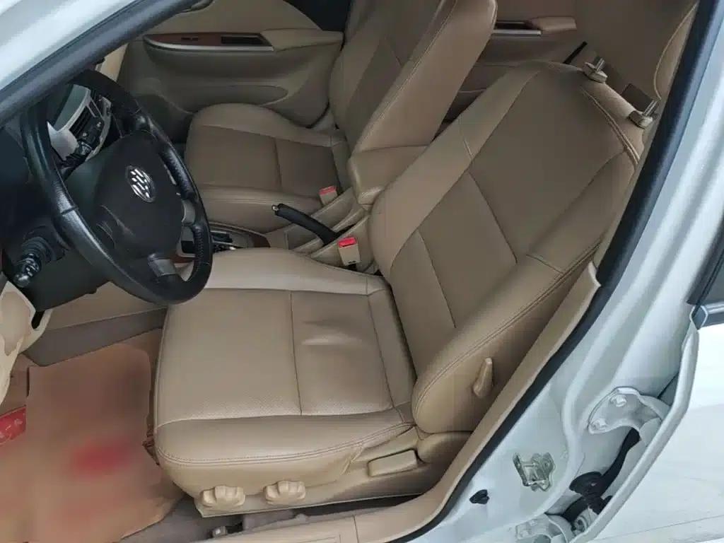 Buick Excelle 2013 1.5L Automatic Premium Edition — миниатюра 15