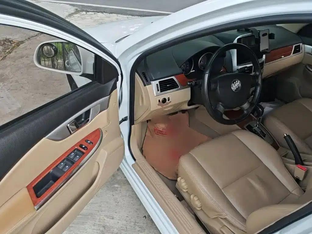 Buick Excelle 2013 1.5L Automatic Premium Edition — миниатюра 16