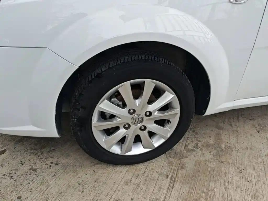 Buick Excelle 2013 1.5L Automatic Premium Edition — миниатюра 23