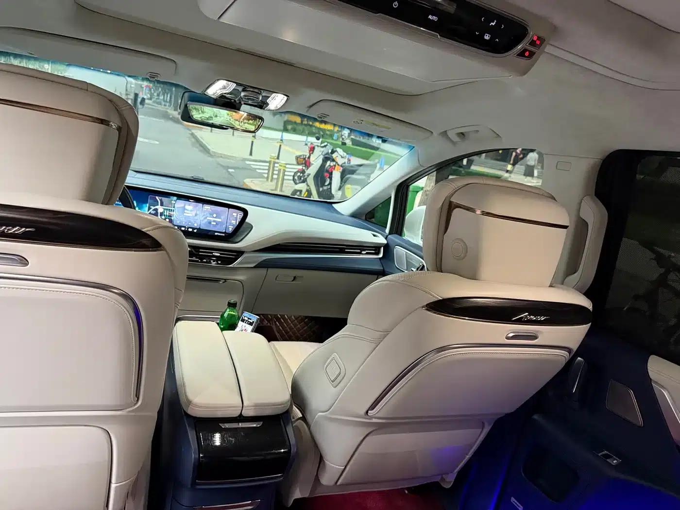 Century 2023 2.0T 7-Seat Luxury Edition — миниатюра 5