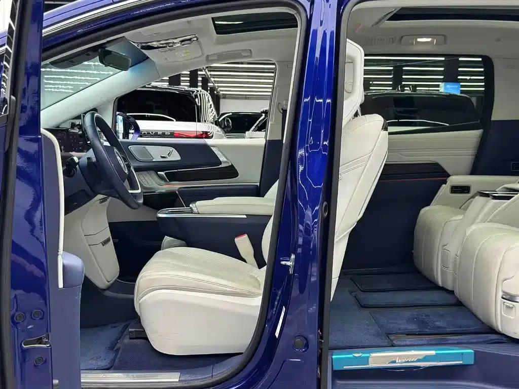Century 2023 2.0T 7-Seat Luxury Edition — миниатюра 6