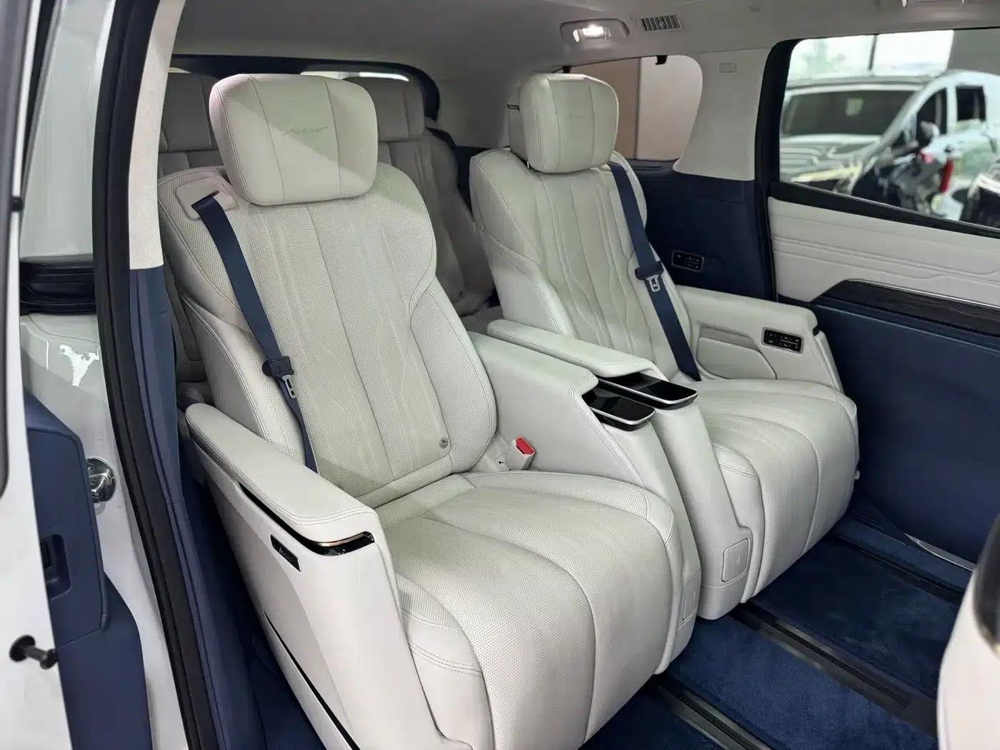 Century 2023 2.0T Six-Seat Luxury Edition — миниатюра 11