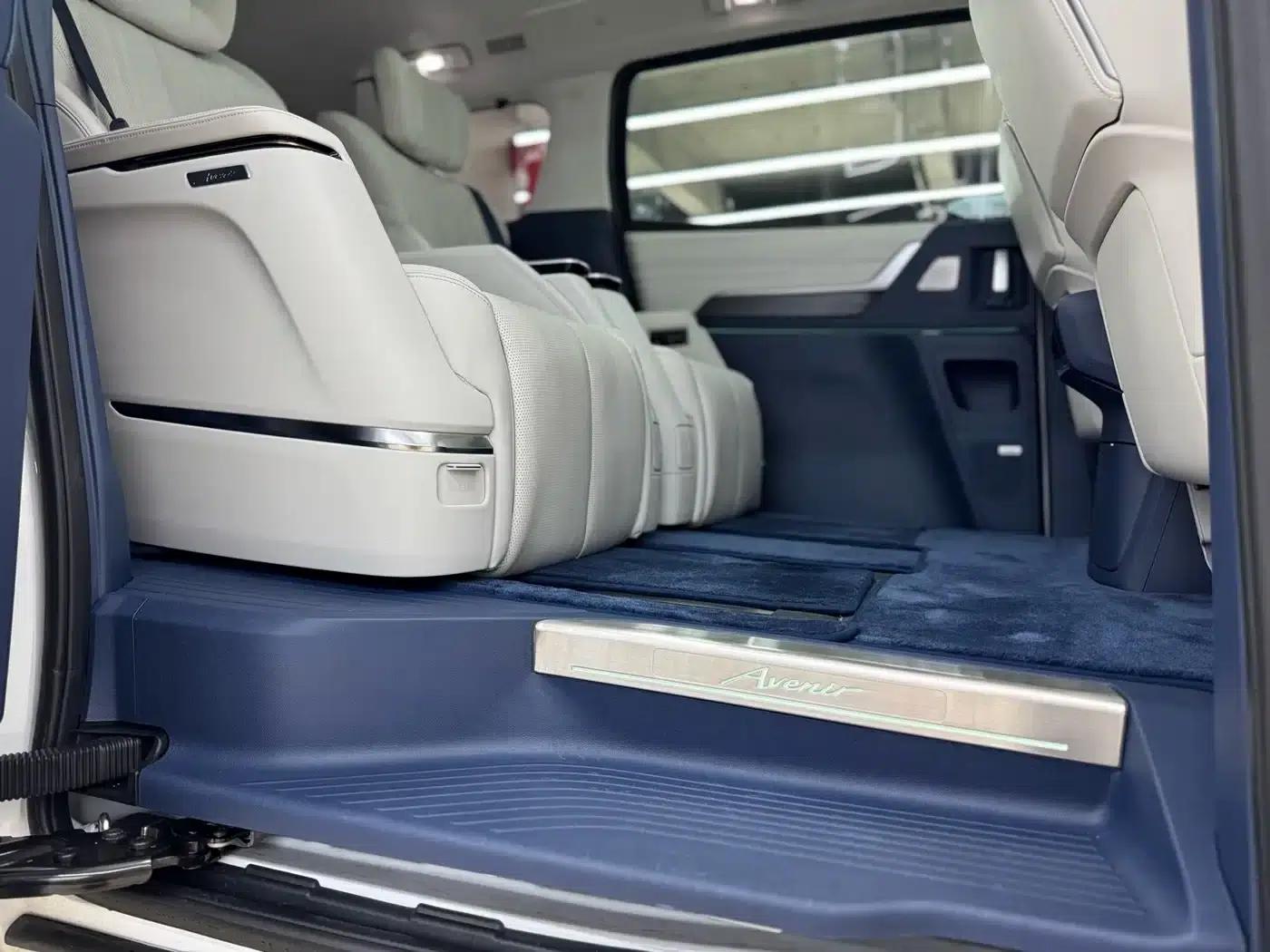 Century 2023 2.0T Six-Seat Luxury Edition — миниатюра 12