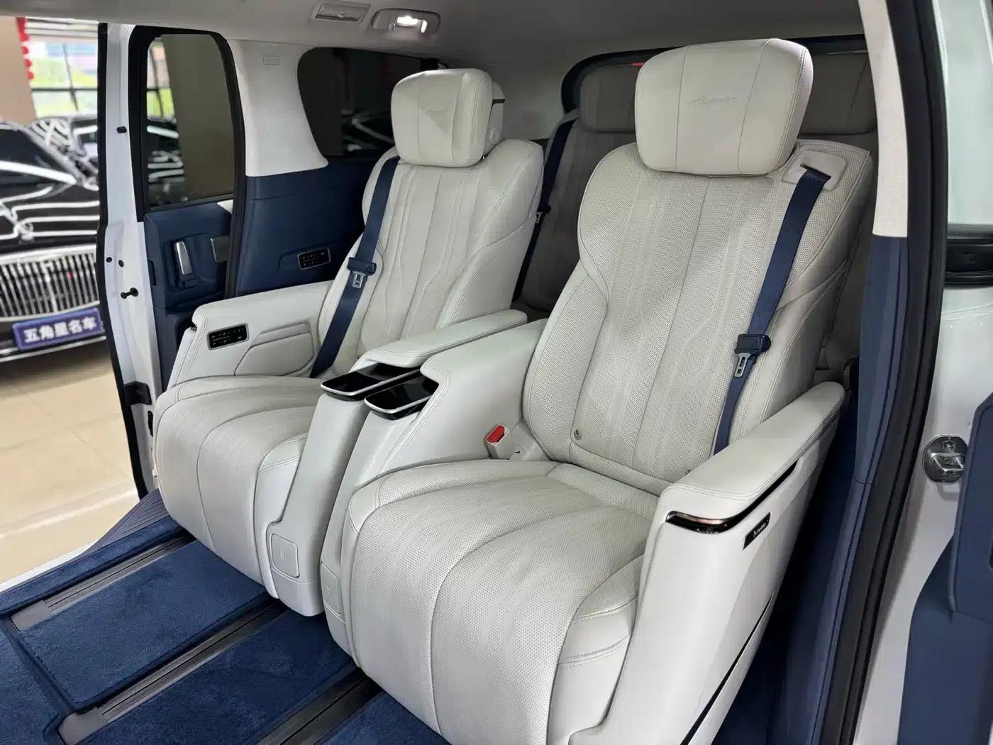 Century 2023 2.0T Six-Seat Luxury Edition — миниатюра 22