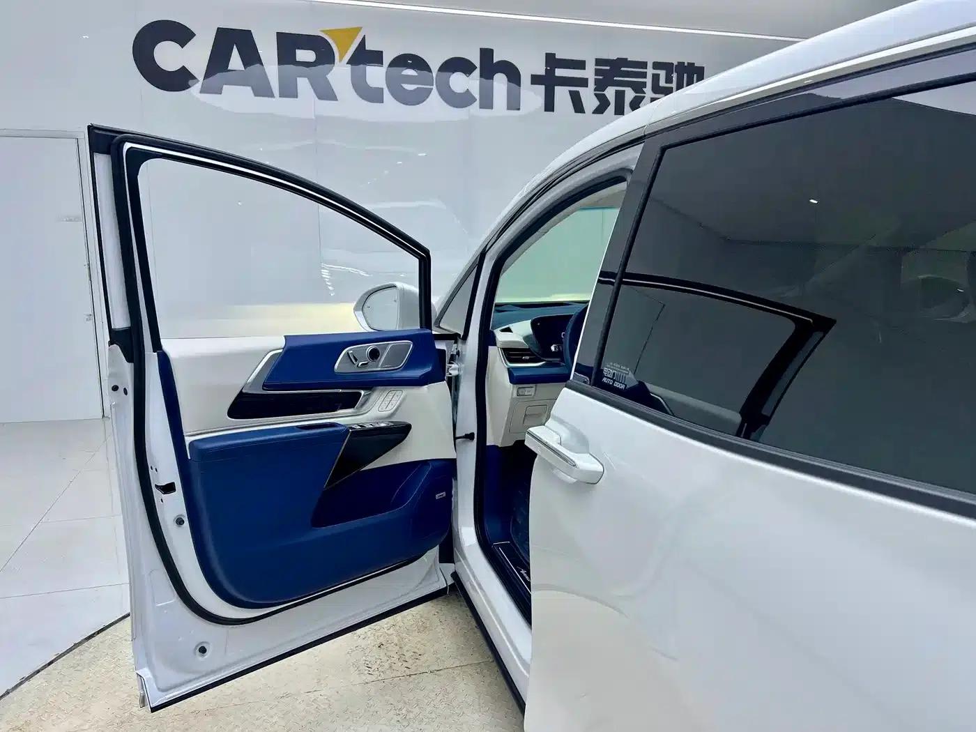 Century 2023 2.0T Six-Seat Luxury Edition — миниатюра 21