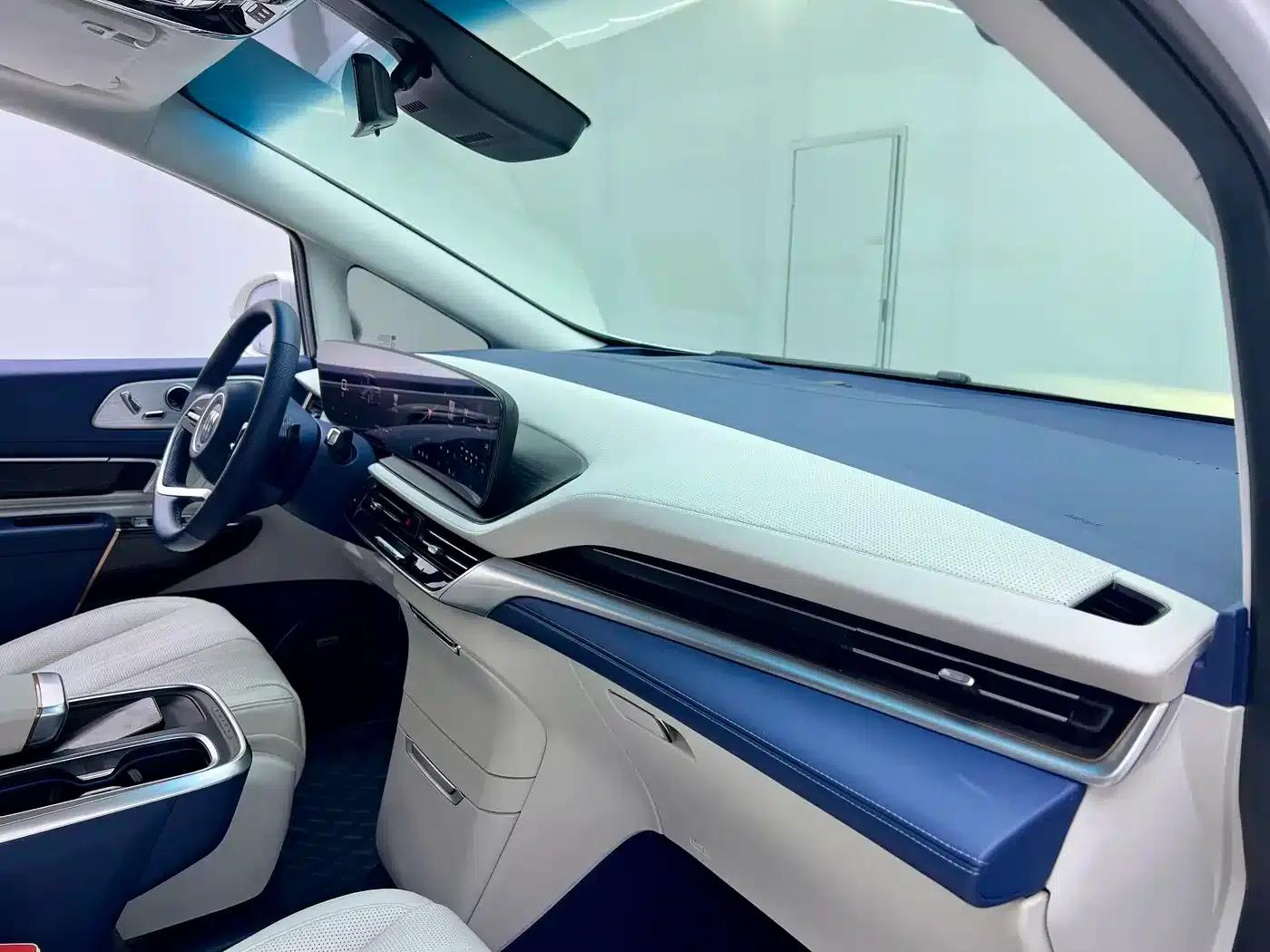 Century 2023 2.0T Six-Seat Luxury Edition — миниатюра 36
