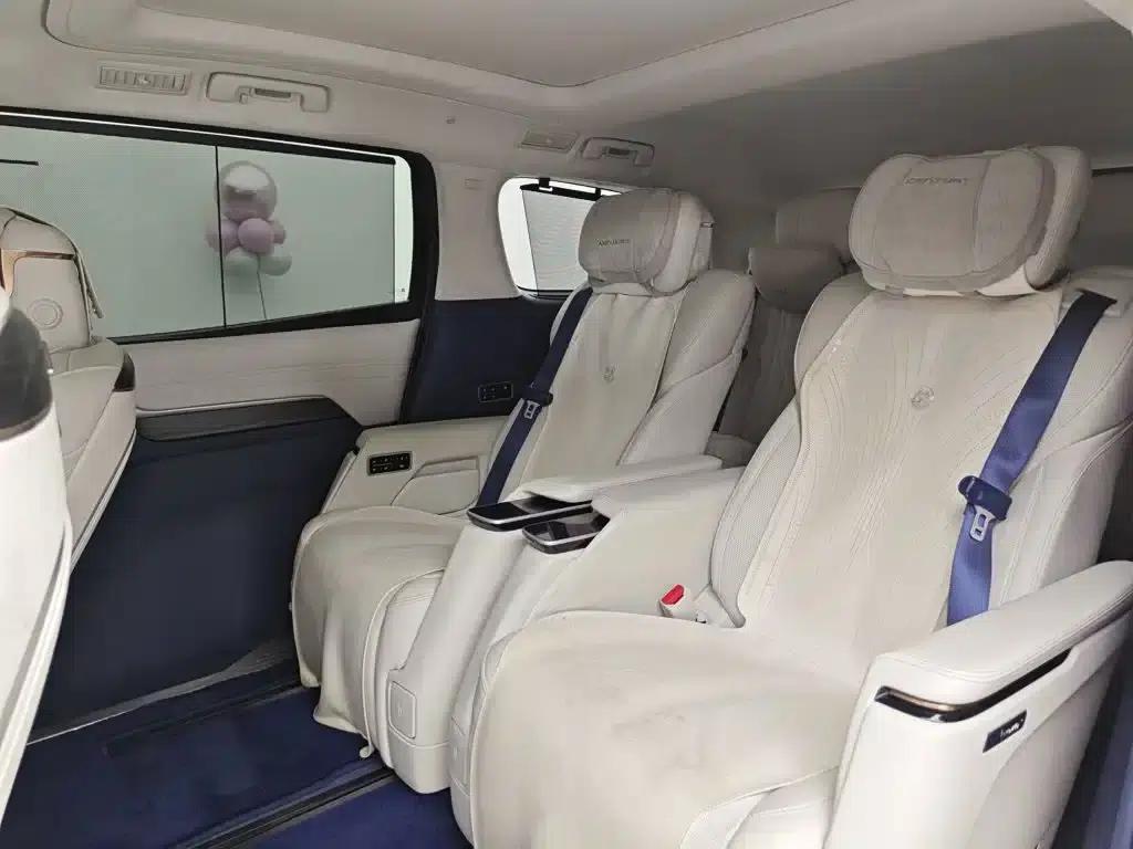 Century 2023 2.0T Six-Seat Luxury Edition — миниатюра 6