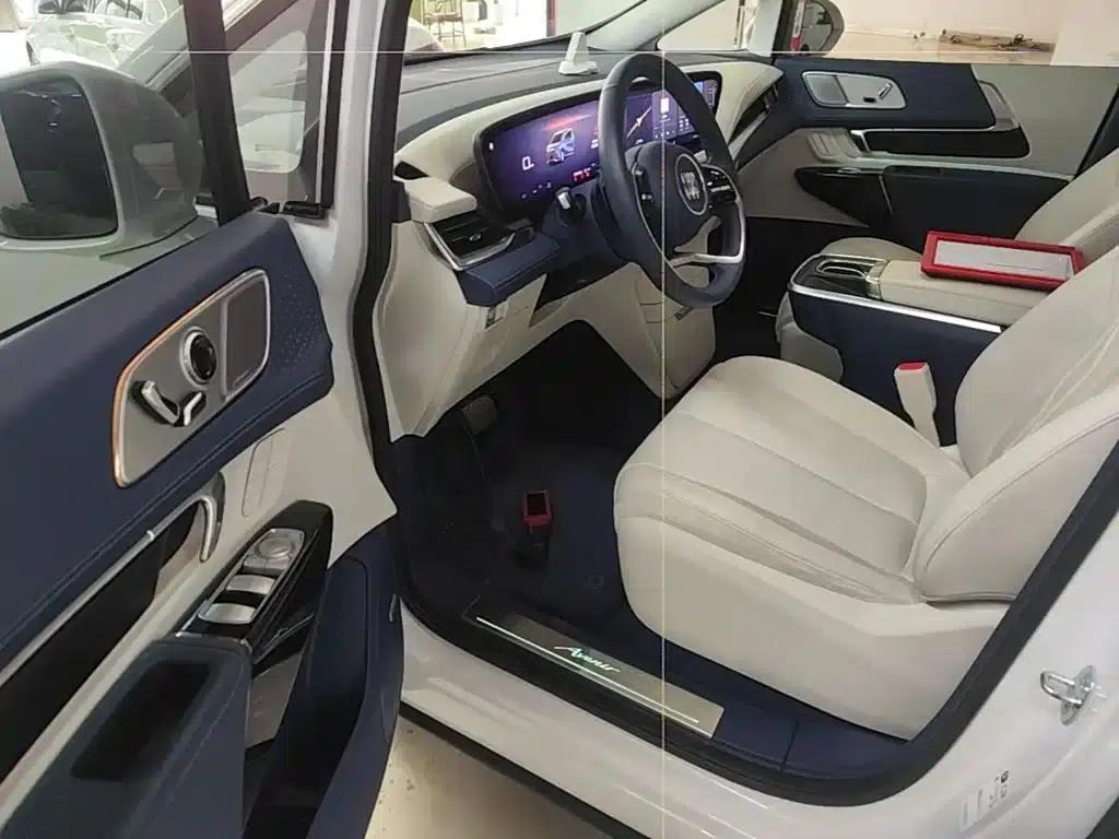 Century 2023 2.0T Six-Seat Luxury Edition — миниатюра 16