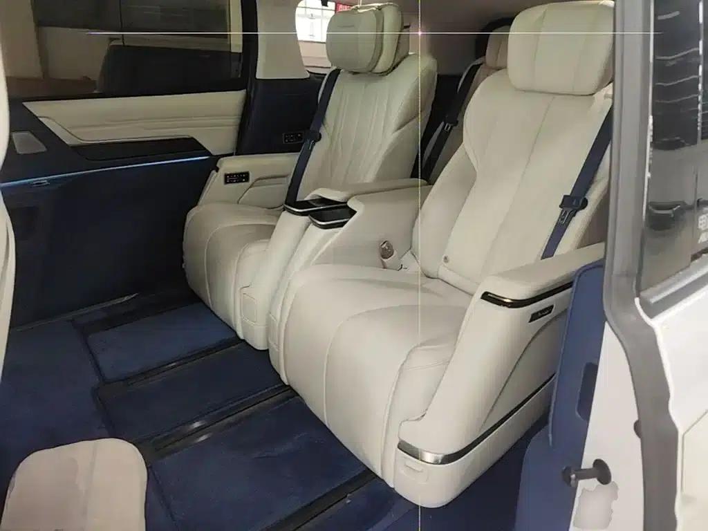 Century 2023 2.0T Six-Seat Luxury Edition — миниатюра 17