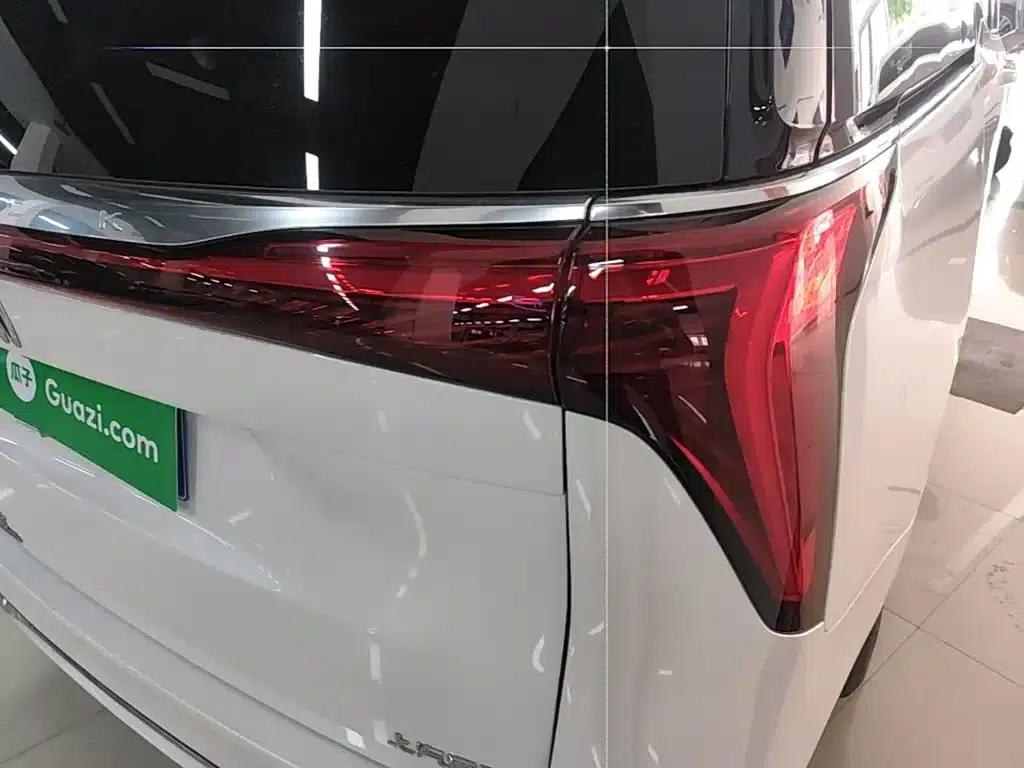 Century 2023 2.0T Six-Seat Luxury Edition — миниатюра 8