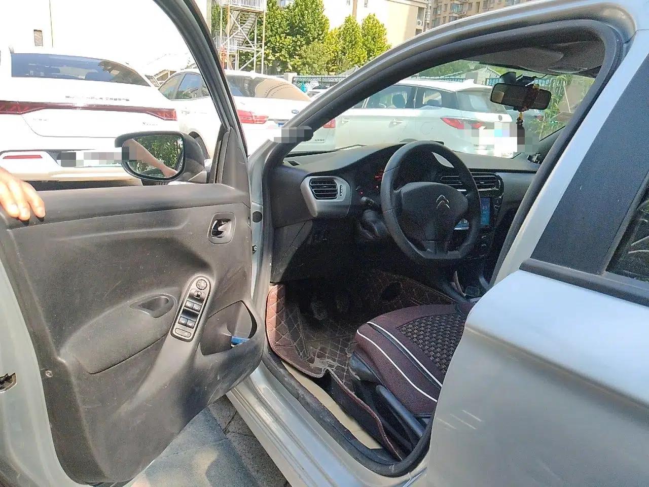 Citroen Elysee 2014 1.6L Manual Fashion Edition — миниатюра 16