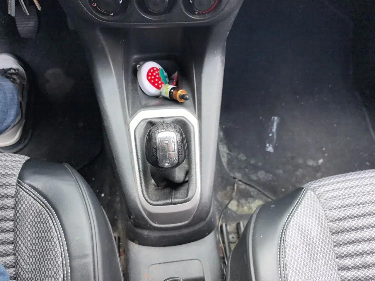 Citroen Elysee 2014 1.6L Manual Fashion Edition — миниатюра 14