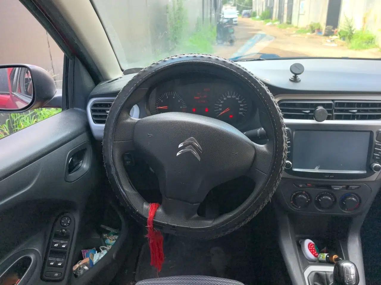 Citroen Elysee 2014 1.6L Manual Fashion Edition — миниатюра 10
