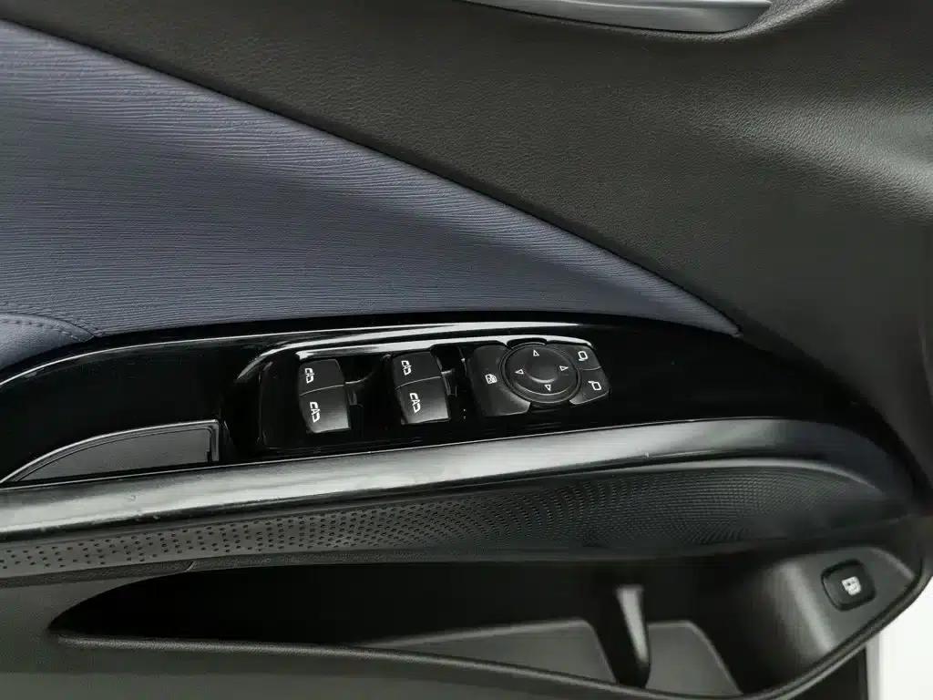 Buick Velite 6 2022 Plug-in Hybrid Connected Smart Edition — миниатюра 9