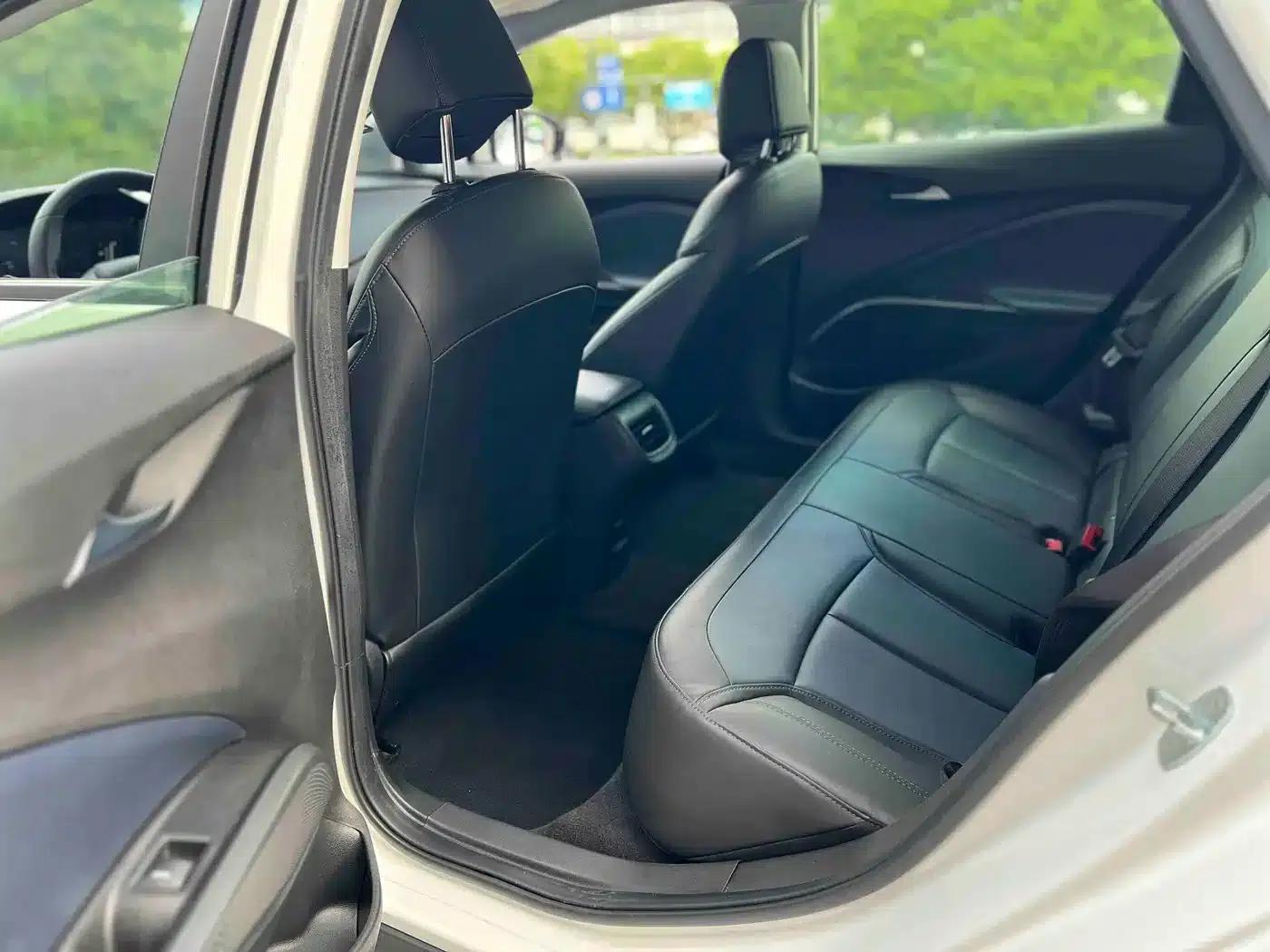 Buick Velite 6 2022 Connected Enjoyment Edition PLUS — миниатюра 11