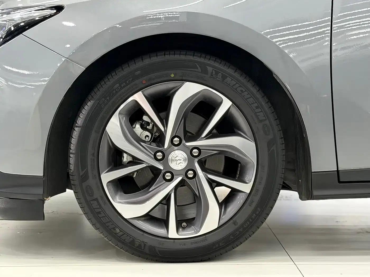 Buick Velite 6 2020 Plug-in Hybrid Connected Smart Edition — миниатюра 17