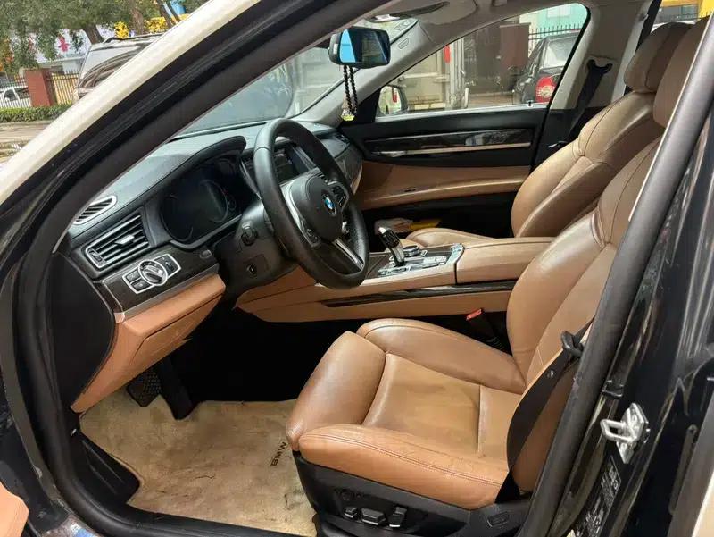 2011 BMW 7 Series 730Li Elegant Edition — миниатюра 8