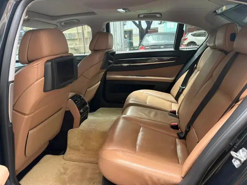 2011 BMW 7 Series 730Li Elegant Edition — миниатюра 9