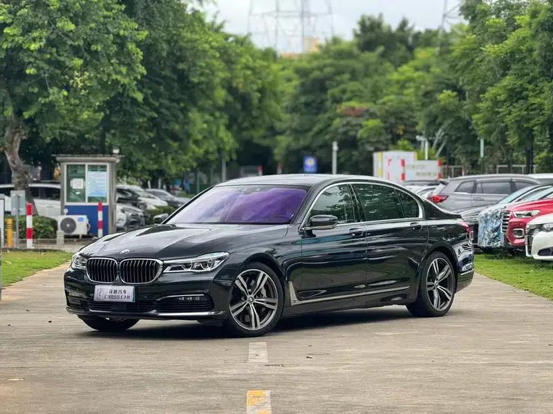 2016 BMW 7 Series 730Li Leading Edition — миниатюра 1