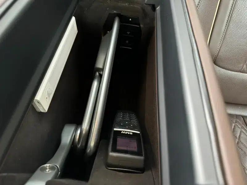 2016 BMW 7 Series 730Li Leading Edition — миниатюра 33
