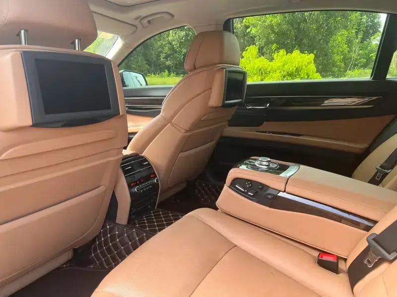 2011 BMW 7 Series 750Li xDrive — миниатюра 13