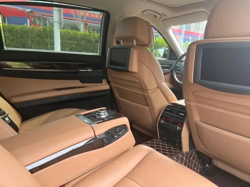 2011 BMW 7 Series 750Li xDrive — миниатюра 14