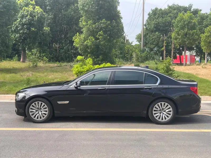 2011 BMW 7 Series 750Li xDrive — миниатюра 3
