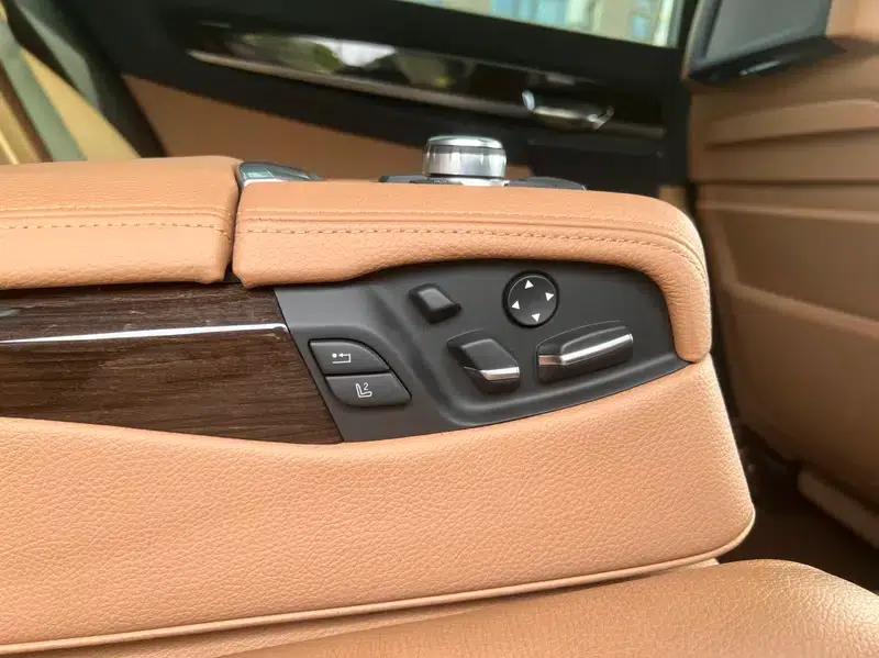 2011 BMW 7 Series 750Li xDrive — миниатюра 7