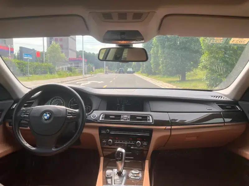 2011 BMW 7 Series 750Li xDrive — миниатюра 8
