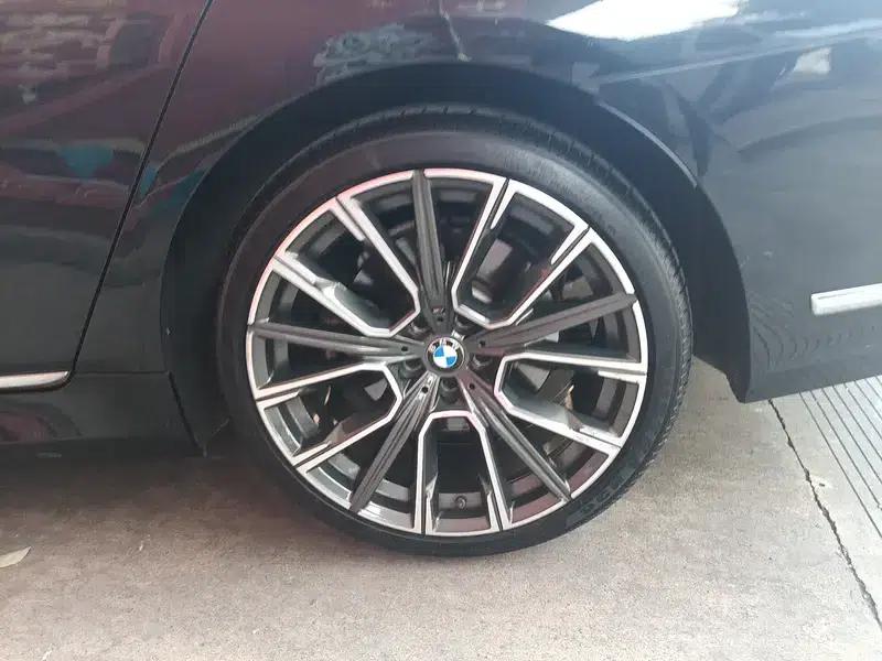 2021 BMW 7 Series 740Li Leading Edition M Sport Package — миниатюра 21