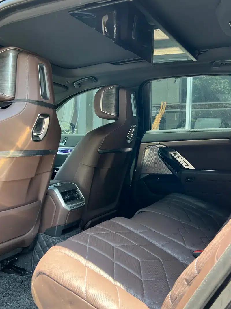 2023 BMW 7 Series 740Li Luxury M Sport Package — миниатюра 6