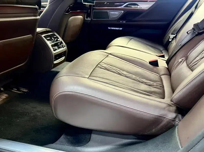 2016 BMW 7 Series 740Li Luxury — миниатюра 11