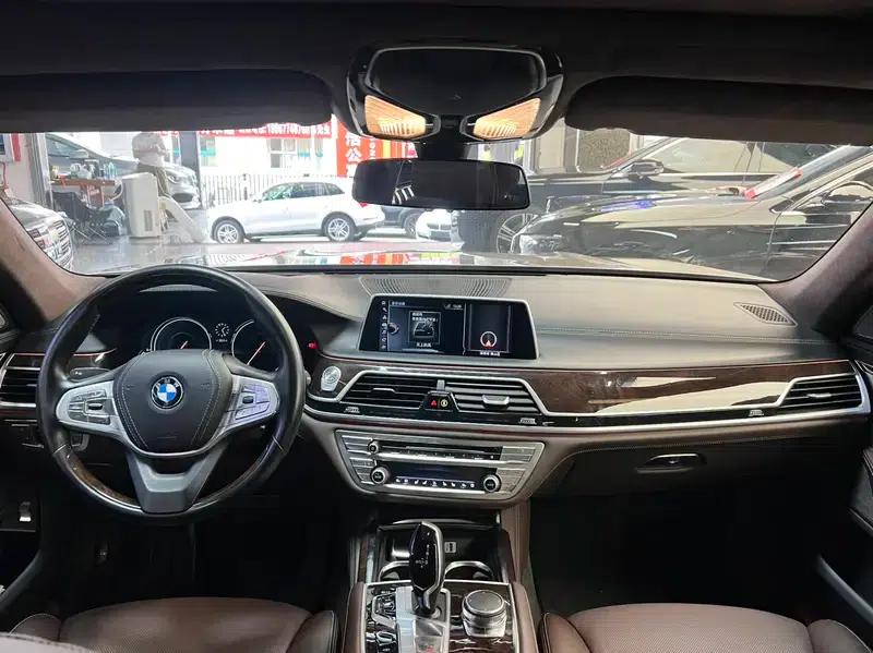 2016 BMW 7 Series 740Li Luxury — миниатюра 12