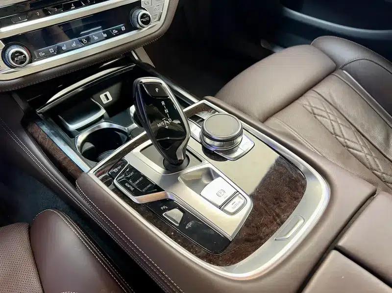 2016 BMW 7 Series 740Li Luxury — миниатюра 14