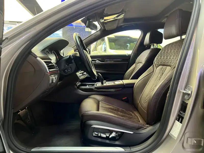 2016 BMW 7 Series 740Li Luxury — миниатюра 17