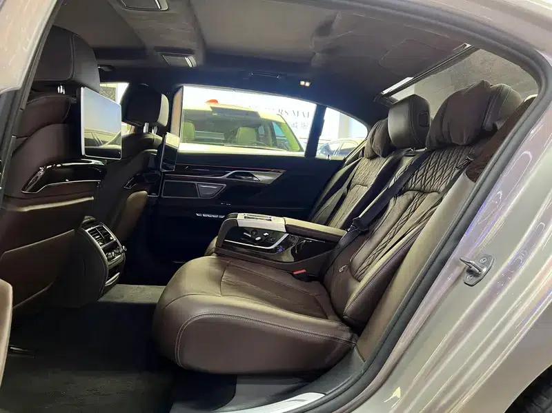 2016 BMW 7 Series 740Li Luxury — миниатюра 18