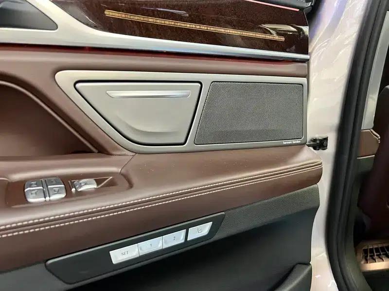 2016 BMW 7 Series 740Li Luxury — миниатюра 10