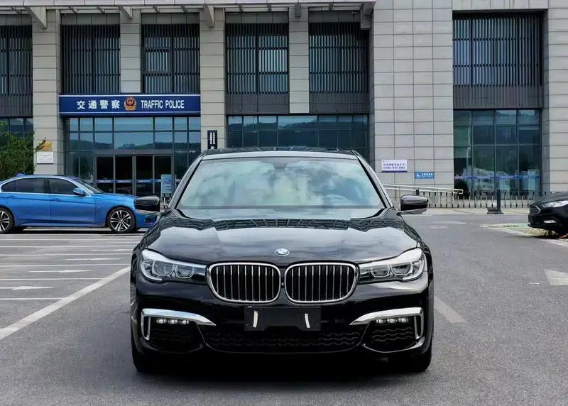 2018 BMW 7 Series 730Li Leading Edition M Sport Package — миниатюра 2