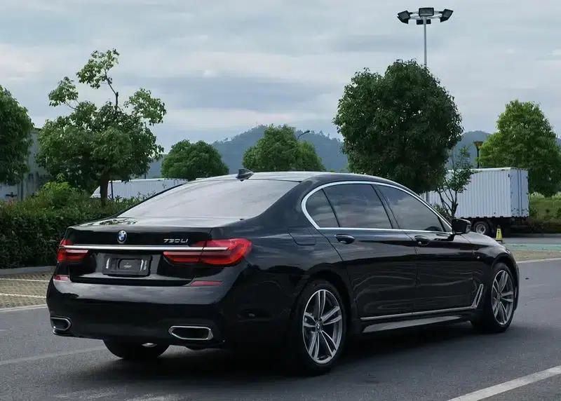 2018 BMW 7 Series 730Li Leading Edition M Sport Package — миниатюра 6