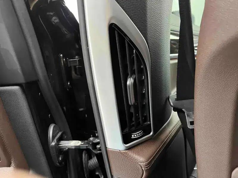 2017 BMW 7 Series 730Li Leading Edition — миниатюра 14