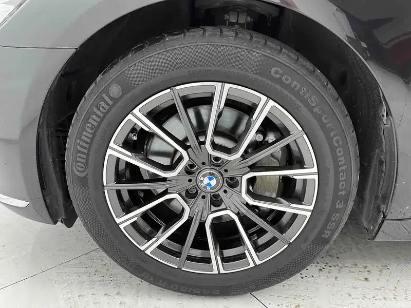 2017 BMW 7 Series 730Li Leading Edition — миниатюра 18