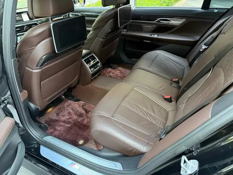 2018 BMW 7 Series 730Li Luxury M Sport Package — миниатюра 13