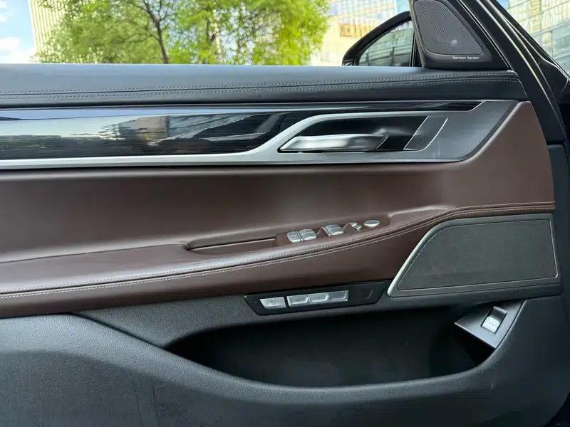 2018 BMW 7 Series 730Li Luxury M Sport Package — миниатюра 7