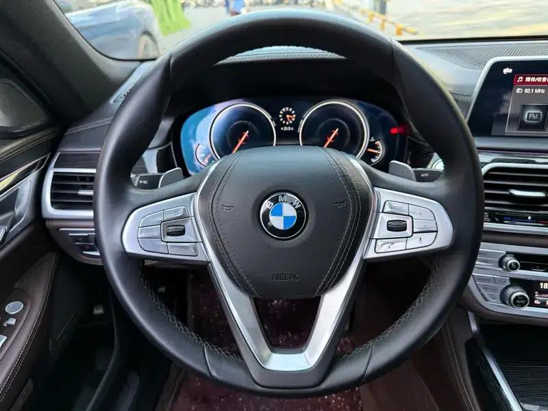2018 BMW 7 Series 730Li Luxury M Sport Package — миниатюра 10