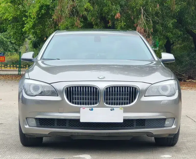 BMW 7 Series 2009 740Li Leading Edition — миниатюра 2
