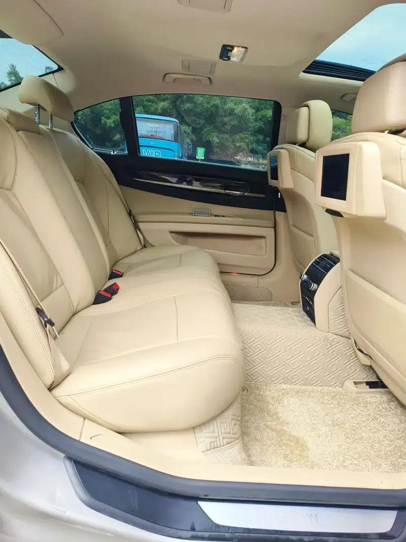 BMW 7 Series 2009 740Li Leading Edition — миниатюра 11