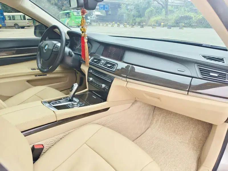 BMW 7 Series 2009 740Li Leading Edition — миниатюра 16